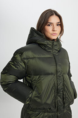 Loose Fit Rahat Kesim Kapüşonlu Haki Şişme Mont - Khaki-W242638801 (görsel 5)