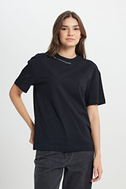 Loose Fit Rahat Kesim Bisiklet Yaka %100 Pamuk Siyah Tişört - Black-W242719001
