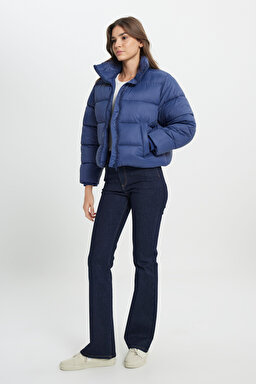Loose Fit Rahat Kesim Lacivert Şişme Mont - Navy-W242720410 (görsel 5)