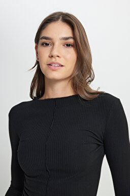 Regular Fit Normal Kesim Bisiket Yaka Siyah Uzun Kollu Tişört - Black-W242721001 (görsel 4)