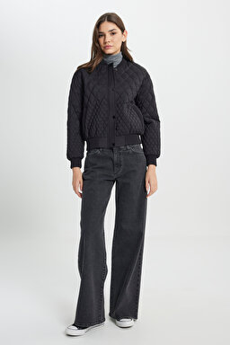 Loose Fit Rahat Kesim Kapitone Detaylı Siyah Bomber Ceket - Black-W242741001 (görsel 4)