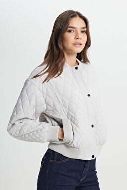 Loose Fit Rahat Kesim Kapitone Detaylı Gri Bomber Ceket - Gray-W242741035 (görsel 3)