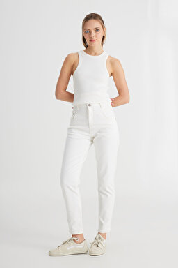 Mom Fit Yüksek Bel Dar Paça Beyaz Esnek Jean Kot Pantolon - White-W246008100 (görsel 2)