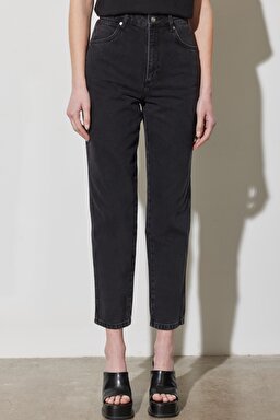 Mom Fit Yüksek Bel Dar Paça Siyah Jean Kot Pantolon - Black-W246011001