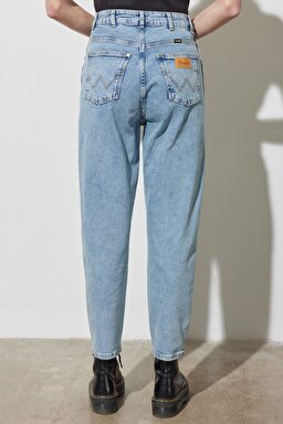 Mom Fit Yüksek Bel Dar Paça Mavi Esnek Jean Kot Pantolon - Light Blue-W246012404 (görsel 6)