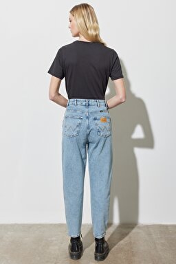 Mom Fit Yüksek Bel Dar Paça Mavi Esnek Jean Kot Pantolon - Light Blue-W246012404 (görsel 7)