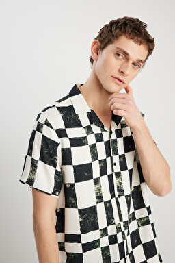 Relaxed Fit Geniş Kesim Desenli Viskon Gömlek - Multi-W2510279900 (görsel 5)
