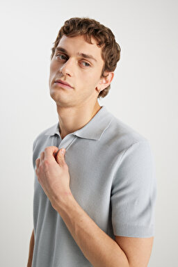 Relaxed Fit Geniş Kesim Açık Gri Polo Yaka Tişört - Light Gray-W2510455032 (görsel 4)