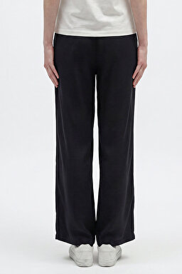 Relaxed Fit Yüksek Bel Geniş Paça Yumuşak Dokulu Siyah Pantolon - Black-W2510473001 (görsel 5)