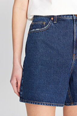 %100 Pamuk Regular Fit Normal Kesim Koyu Mavi Denim Şort - Dark Indigo-W2510525X1E (görsel 5)