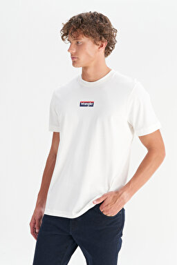 %100 Pamuk Regular Fit Normal Kesim Bisiklet Yaka Ekru Mini Logo Tişört - Off White-W2510527102 (görsel 3)