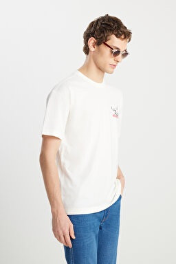 %100 Pamuk Relaxed Fit Geniş Kesim Bisiklet Yaka Kırık Beyaz Tişört - Off White-W2510531102 (görsel 2)
