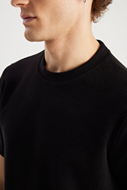 Relaxed Fit Geniş Kesim Bisiklet Yaka Siyah Dokulu Basic Tişört - Black-W2510718001 (görsel 6)