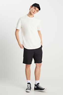 Relaxed Fit Geniş Kesim Bisiklet Yaka Ekru Dokulu Basic Tişört - Ecru-W2510718104 (görsel 3)