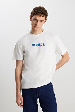 %100 Pamuk Relaxed Fit Geniş Kesim Bisiklet Yaka Ekru Tişört - Off White-W2510719102