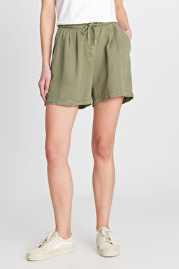 Relaxed Fit Geniş Kesim Yumuşak Dokulu Bağcıklı Haki Şort - Khaki-W2510735801 (görsel 3)