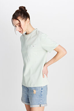 %100 Pamuk Regular Fit Normal Kesim Bisiklet Yaka Cep Detaylı Açıık Yeşil Tişört - SoftSage-W251073641 (görsel 2)