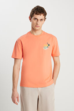 %100 Pamuk Relaxed Fit Geniş Kesim Bisiklet Yaka Mercan Rengi Tişört - Coral-W2510747512