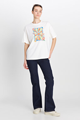 Loose Fit Rahat Kesim Bisiklet Yaka %100 Pamuk Kırık Beyaz Tişört - Off White-W2510751102 (görsel 3)