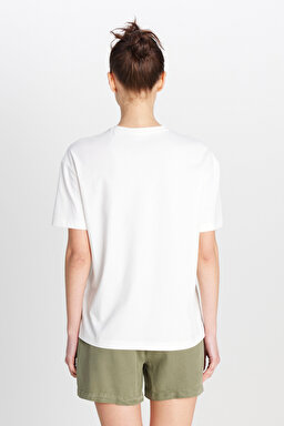 Regular Fit Normal Kesim Bisiklet Yaka %100 Pamuk Kırık Beyaz Tişört - Off White-W2510758102 (görsel 5)