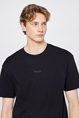 %100 Pamuk Relaxed Fit Rahat Kesim Biisklet Yaka Logo Detaylı Tişört - Black-W2520166001 (görsel 4)