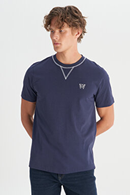 %100 Pamuk Regular Fit Normal Kesim Bisiklet Yaka Logo Detaylı Tişört - DarKNavy-W2520240411