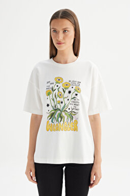 %100 Pamuk Loose Fit Rahat Kesim Bisiklet Yaka Baskılı Kırık Beyaz Tişört - Off White-W2520305102