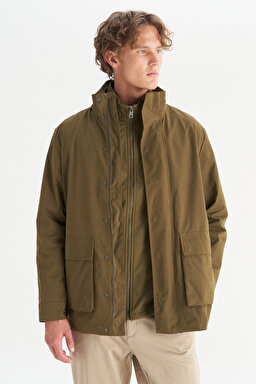 Pamuklu Regular Fit Normal Kesim Kapüşonlu Çift Kullanımlı Cepli Parka - KHAKI-W2520422801 (görsel 3)