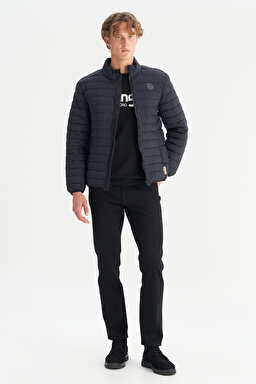 Regular Fit Normal Kesim Dik Yaka Cepli Şişme Mont - Black-W2520510001 (görsel 2)
