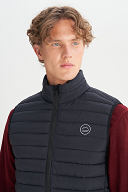 Regular Fit Normal Kesim Dik Yaka Cepli Şişme Yelek - Black-W2520511001 (görsel 3)