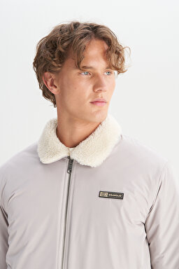 Regular Fit Normal Kesim Gömlek Yaka Cepli Bomber Ceket - Beige-W2520524614 (görsel 4)