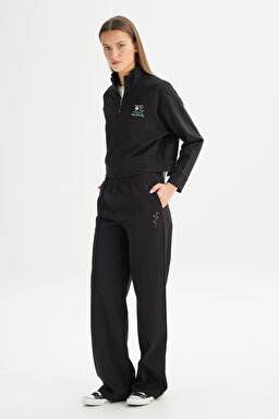 Loose Fit Geniş Kesim Siyah Pamuklu Esnek Sweatpant - Black-W2520557001 (görsel 3)