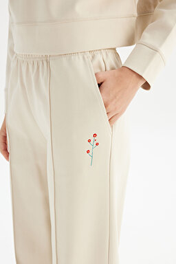 Loose Fit Geniş Paça Bej Pamuklu Esnek Sweatpant - Beige-W2520557614 (görsel 5)