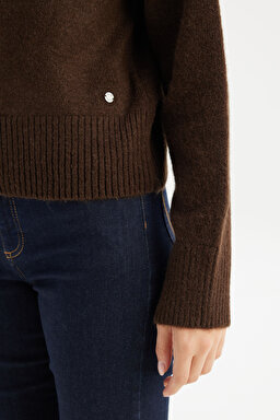 Relaxed Fit Geniş Kesim Düğmeli Kahverengi Triko Hırka - Brown-W2520565220 (görsel 5)