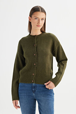 Relaxed Fit Geniş Kesim Bisiklet Yaka Haki Düğmeli Hırka - KHAKI-W2520565801 (görsel 3)