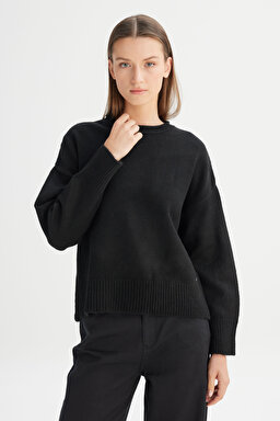 Relaxed Fit Rahat Kesim Bisiklet Yaka Triko Kazak - Black-W2520566001