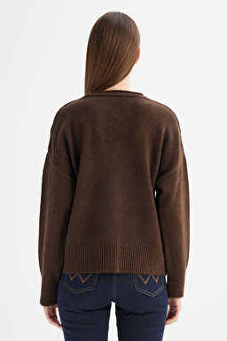 Relaxed Fit Geniş Kesim Bisiklet Yaka Kahverengi Triko Kazak - Brown-W2520566220 (görsel 5)
