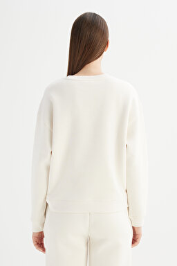 Relaxed Fit Geniş Kesim Bisiklet Yaka İçi Polarlı Ekru Sweatshirt - Ecru-W2520586104 (görsel 6)