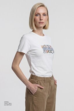 %100 Pamuk Relaxed Fit Rahat Kesim Bisiklet Yaka Logo Detaylı Tişört - White-W2610089100