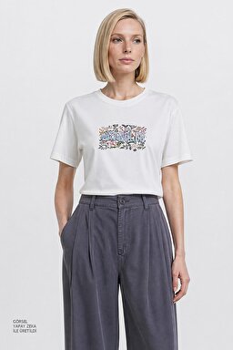%100 Pamuk Relaxed Fit Rahat Kesim Bisiklet Yaka Logo Detaylı Tişört - White-W2610089100 (görsel 2)