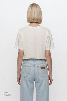 %100 Pamuk Relaxed Fit Rahat Kesim Bisiklet Yaka Logo Detaylı Tişört - Off White-W2610091102 (görsel 5)