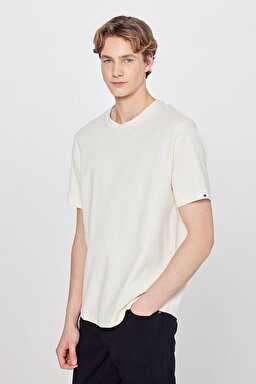 %100 Pamuk Regular Fit Normal Kesim Bisiklet Yaka Basic Premium Tişört - Off White-W2610159102