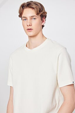 %100 Pamuk Regular Fit Normal Kesim Bisiklet Yaka Basic Premium Tişört - Off White-W2610159102 (görsel 4)