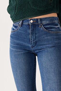 Slim Fit Dar Kesim Normal Bel Mavi Esnek Jean Kot Pantolon - Juniper-W26L4737A (görsel 4)