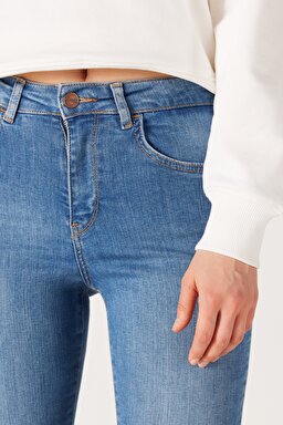 High Rise Skinny Fit Dar Kesim Yüksek Bel Açık Mavi Esnek Jean Kot Pantolon - Light Blue-W27H017404 (görsel 5)