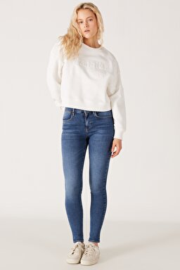 High Rise Skinny Fit Dar Kesim Yüksek Bel Mavi Esnek Jean Kot Pantolon - Mid Blue-W27H017XT (görsel 3)