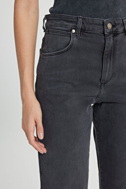 Straight Fit Düz Kesim Yüksek Bel Koyu Gri Esnek Mom Jean Kot Pantolon - Heart Breaker-W27MMR496 (görsel 6)