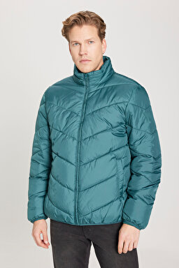 Regular Fit Normal Kesim Dik Yaka Yeşil Şişme Mont - Dark Matcha-W40YWAG61 (görsel 2)