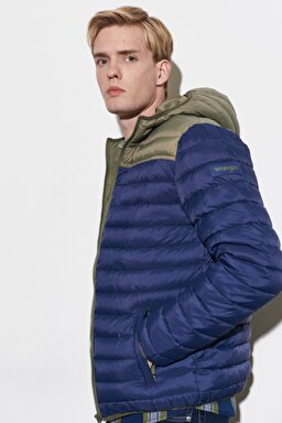 Regular Fit Normal Kesim Kapüşonlu Tam Fermuarlı Mavi Şişme Mont - Navy-W4B1WA114 (görsel 4)