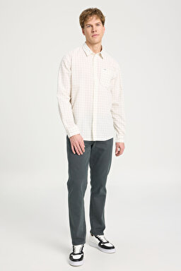 Regular Fit Normal Kesim %100 Pamuk Kareli Uzun Kollu Gömlek - Worn White-W5A24MW02 (görsel 3)